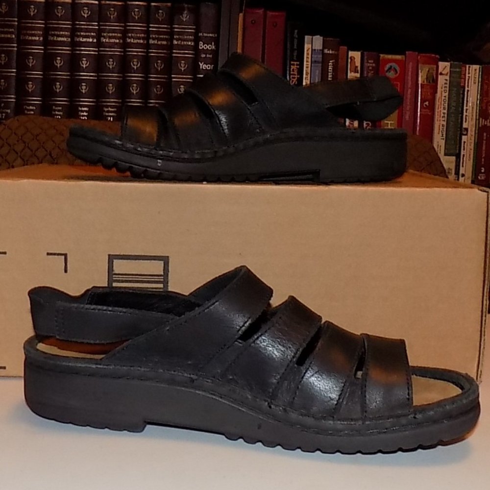 Naot black leather sandals EU37 US6-6.5